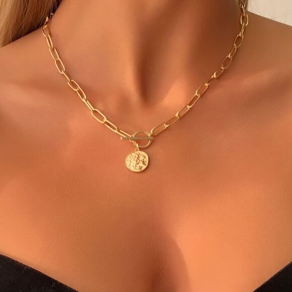 Jewelry - Yellow Gold Women's Round Charm Necklace